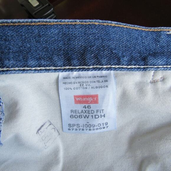 Wrangler Men's Blue Medium Wash Flat Front Jean Denim Shorts Size 46 - Picture 5 of 6